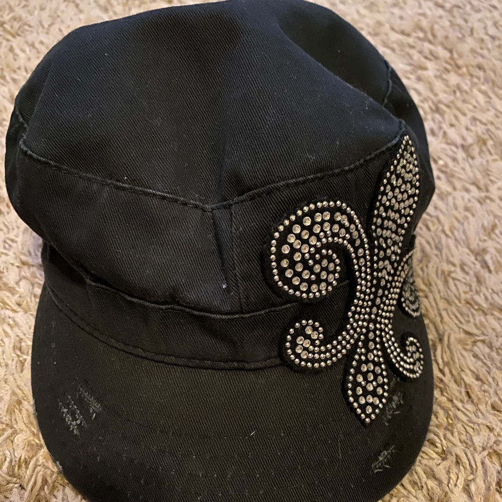 Fleur de lis dazzle hat